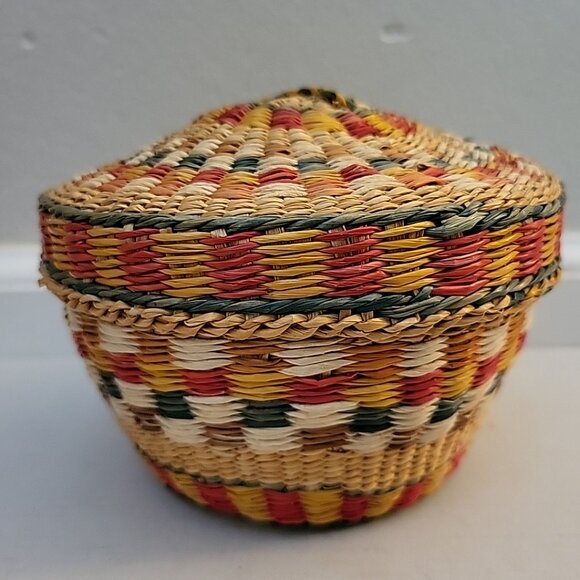 Vintage 5 inch Sweet Grass Basket with lid Round Oval Shaped Red Green Stripes - Picture 1 of 5